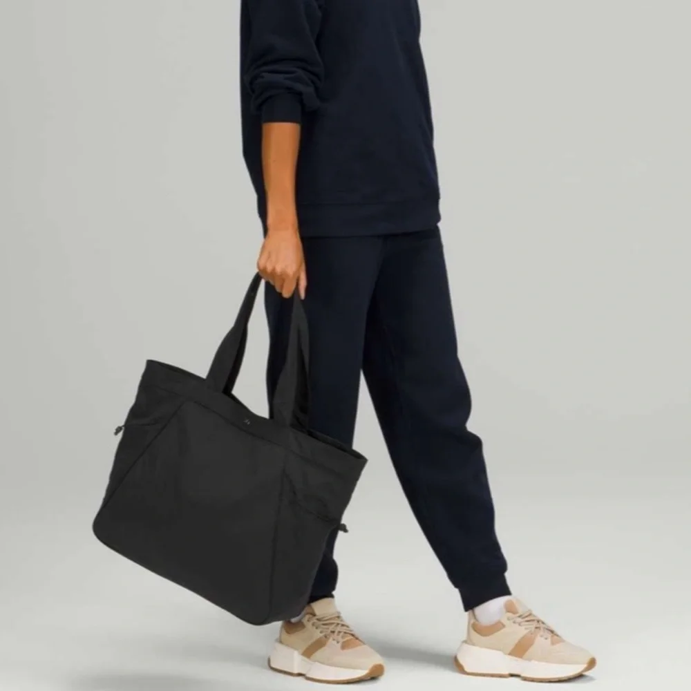 Lululemon Athletica Black Cinch Shopper Shopping Travel Gym Shoulder Bag - Picture 3 of 4